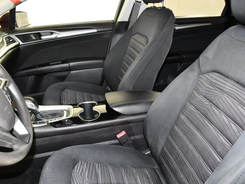 Used 2016 Ford Fusion SE FWD image 36