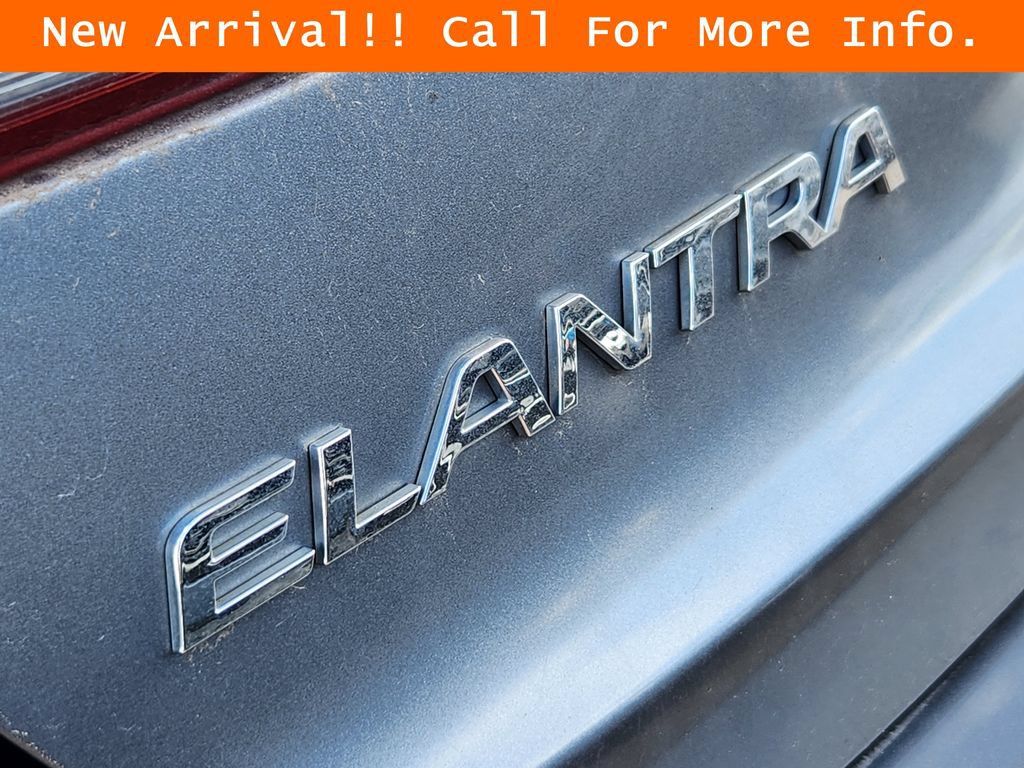 Used 2018 Hyundai Elantra Value Edition FWD image 8