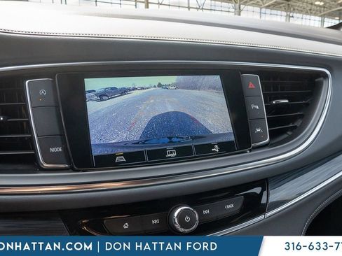 Used 2024 Buick Enclave Essence w/ Sport Touring Edition image 7