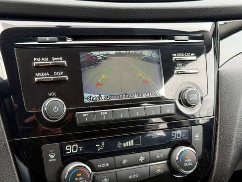 Used 2017 Nissan Rogue Sport SV w/ SV All-Weather Package image 22