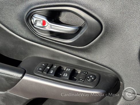 Used 2021 Jeep Cherokee Latitude image 20