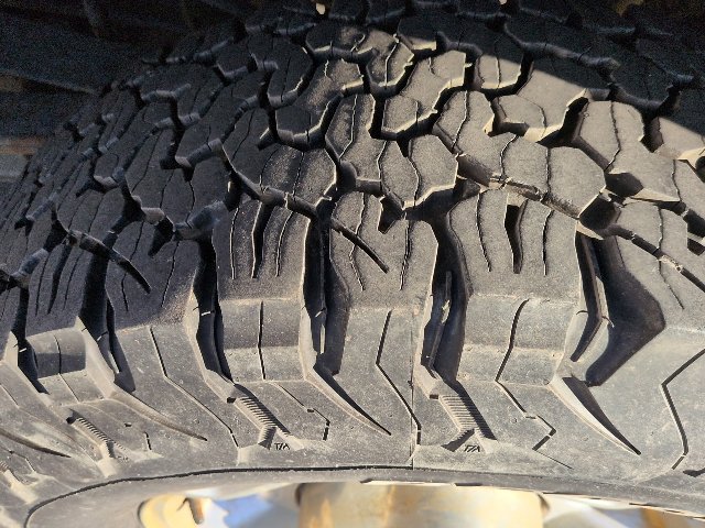 Used 2012 Ford F250 XLT w/ Advanced Security Group AWD/4WD image 7