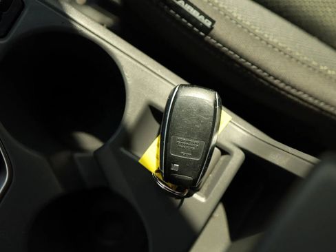 Used 2024 Subaru Crosstrek 2.0i Premium image 25