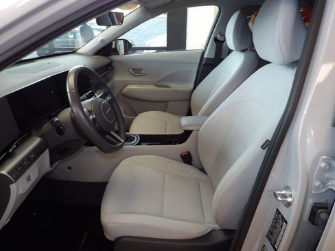 Used 2024 Hyundai Kona SEL image 27