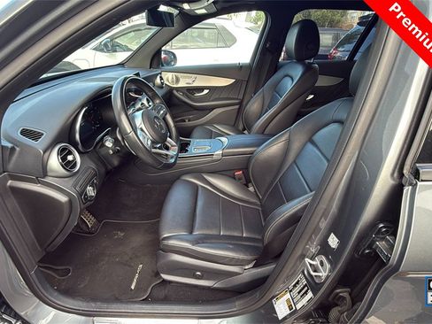 Used 2021 Mercedes-Benz GLC 300 4MATIC image 4
