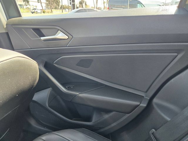 Used 2024 Volkswagen Jetta SE FWD image 12