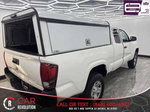 Used 2021 Toyota Tacoma SR image 5