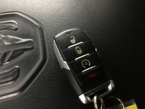 Used 2020 RAM 1500 Sport w/ Level 2 Equipment Goup w/2_L AWD/4WD image 11