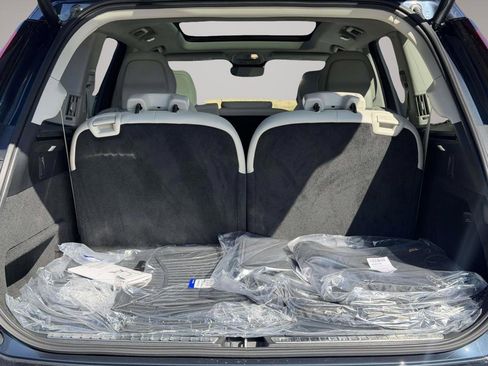 New 2026 Volvo XC90 B6 Ultra w/ Protection Package AWD/4WD image 13