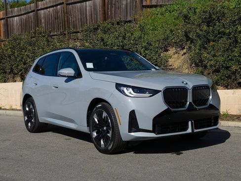 New 2026 BMW X3 xDrive30 w/ M Sport Package image 2