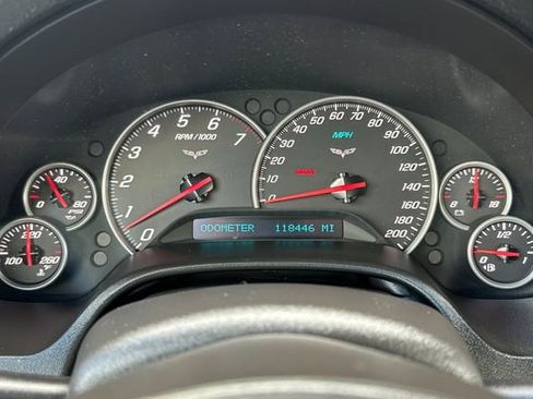 Used 2005 Chevrolet Corvette Convertible w/ Preferred Equipment Group RWD image 35