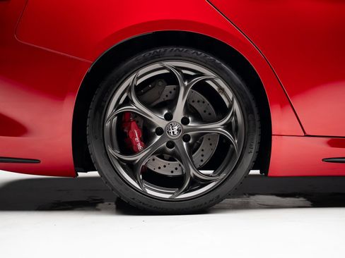 Used 2023 Alfa Romeo Giulia Quadrifoglio w/ Active Assist Plus Package RWD image 41