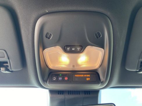 Used 2023 Chevrolet Colorado Trail Boss w/ Technology Package image 18