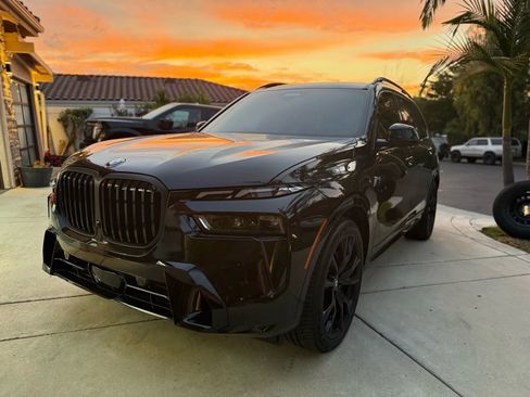 Used 2025 BMW X7 xDrive40i w/ Executive Package image 21