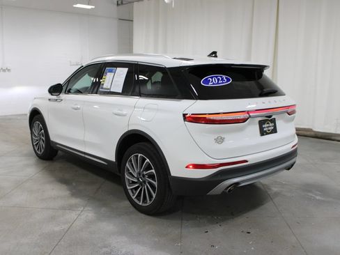 Used 2023 Lincoln Corsair Reserve AWD/4WD image 7