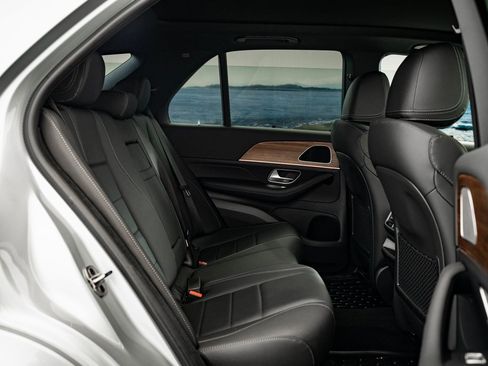 Certified 2025 Mercedes-Benz GLE 350 4MATIC image 44