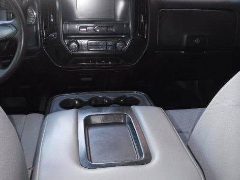 Used 2019 Chevrolet Silverado 2500 W/T AWD/4WD image 7
