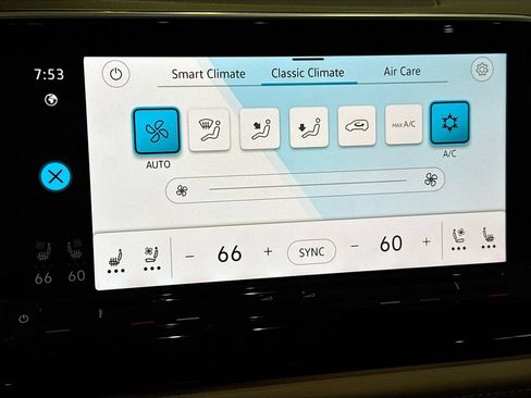 Certified 2025 Volkswagen Atlas Cross Sport SEL AWD/4WD image 18
