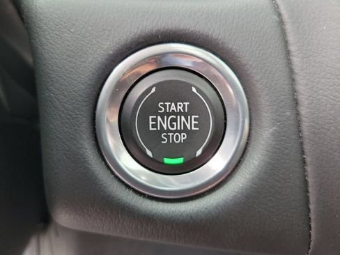 Used 2023 Chevrolet Tahoe LT w/ Luxury Package RWD image 17