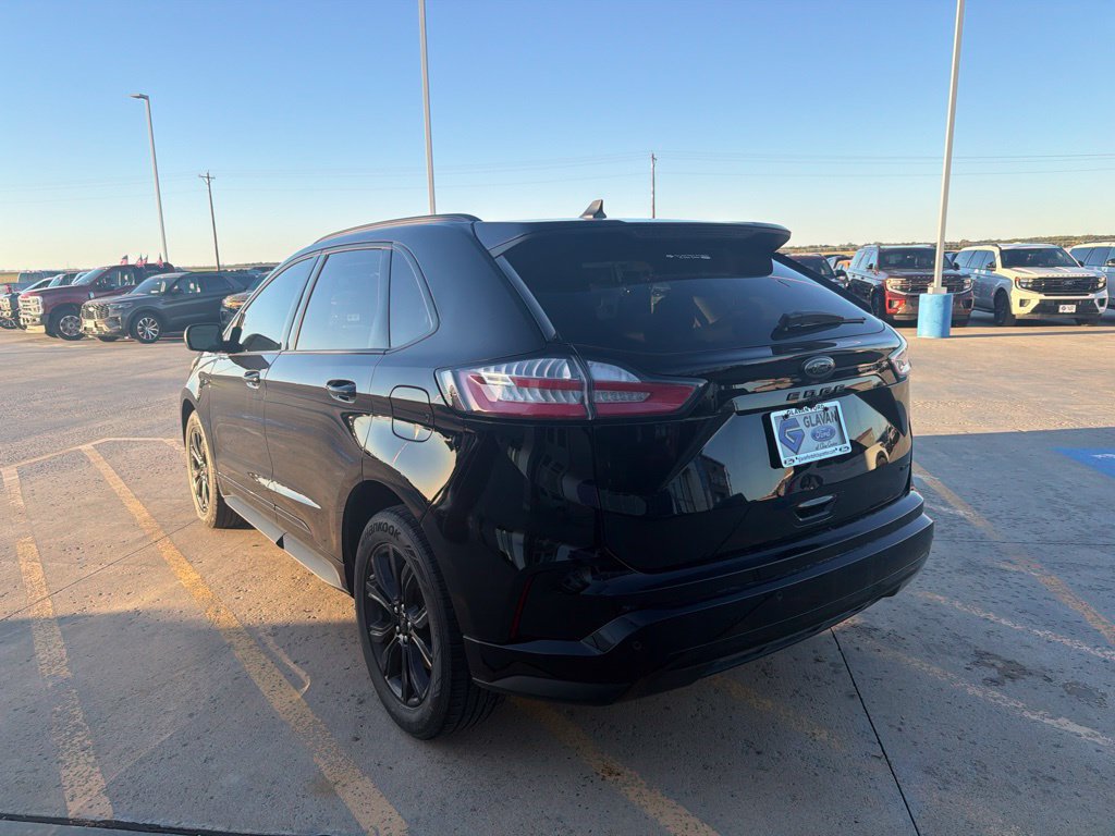 Used 2024 Ford Edge SE w/ Black Appearance Package AWD/4WD image 5
