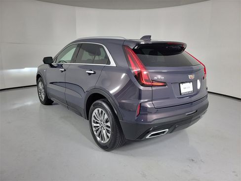 Certified 2025 Cadillac XT4 Premium Luxury image 3