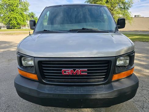 Used 2007 GMC Savana 1500 RWD image 2