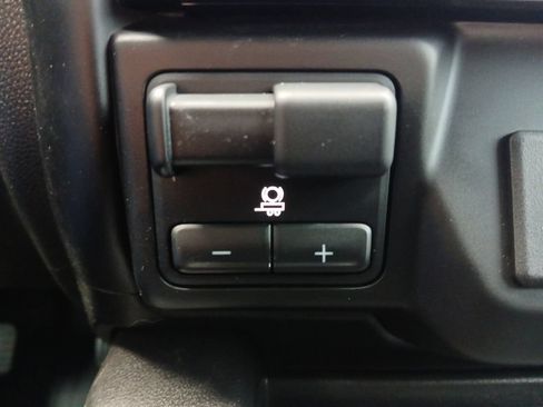 Used 2021 Chevrolet Silverado 1500 LT Trail Boss w/ Bed Protection Package AWD/4WD image 10