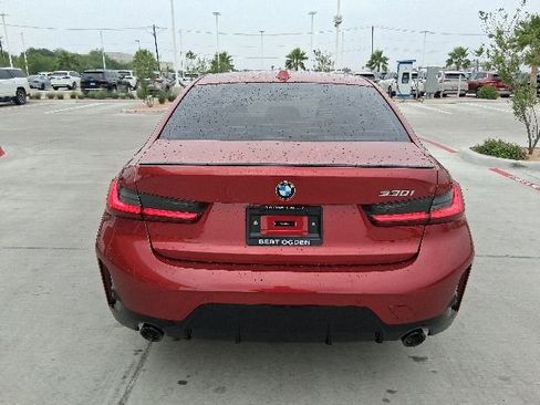 Used 2025 BMW 330i Sedan w/ M Sport Package RWD image 15
