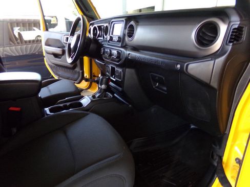 Used 2021 Jeep Wrangler Unlimited Sport image 22