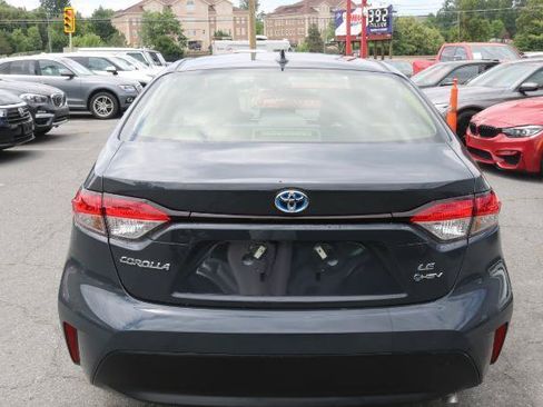 Used 2025 Toyota Corolla LE FWD image 6