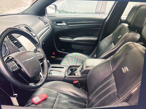 Used 2014 Chrysler 300 S image 2