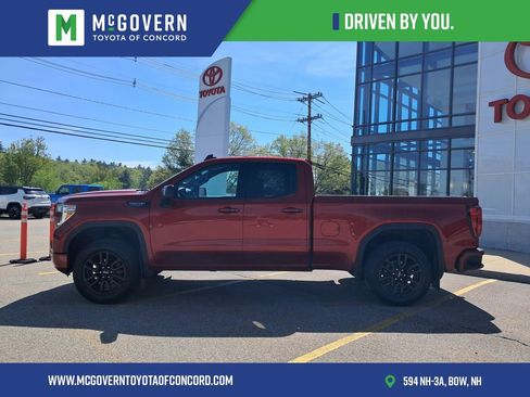 Used 2022 GMC Sierra 1500 Elevation w/ Driver Alert Package I AWD/4WD image 2