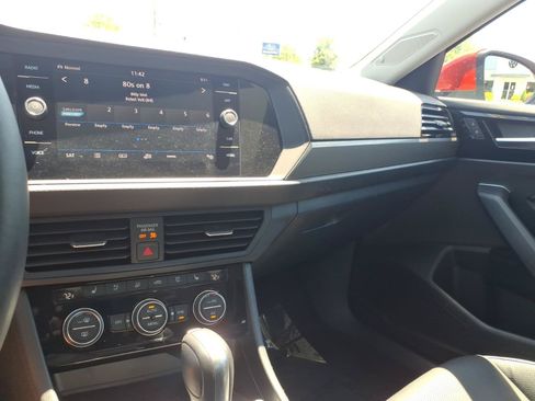 Used 2019 Volkswagen Jetta SEL Premium FWD image 23