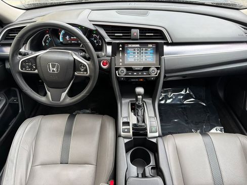 Used 2017 Honda Civic Touring image 16