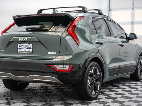 Used 2023 Kia Niro Wave w/ Wave Preserve Package FWD image 5
