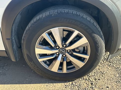 Used 2022 Nissan Pathfinder SL AWD/4WD image 4