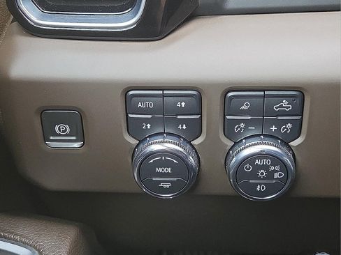 Certified 2023 GMC Sierra 1500 Denali AWD/4WD image 22