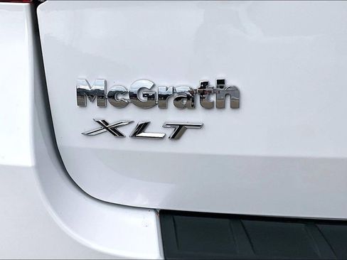 Used 2023 Ford Explorer XLT AWD/4WD image 24