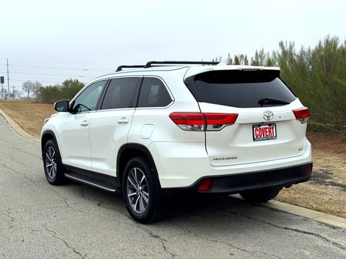 Used 2019 Toyota Highlander XLE image 9
