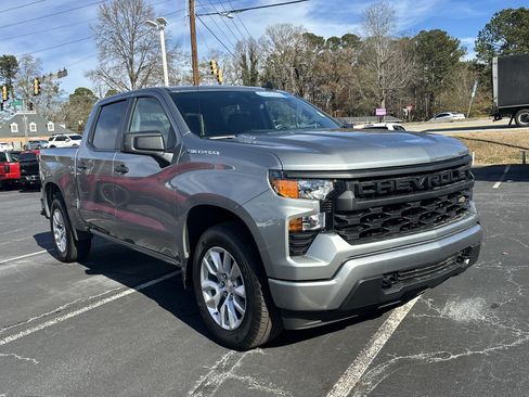Certified 2025 Chevrolet Silverado 1500 Custom image 2