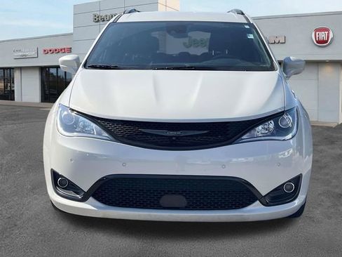 Used 2020 Chrysler Pacifica Touring-L w/ Advanced Safetytec Group AWD/4WD image 2