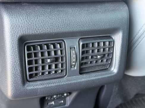 Used 2025 Toyota Camry SE FWD image 13