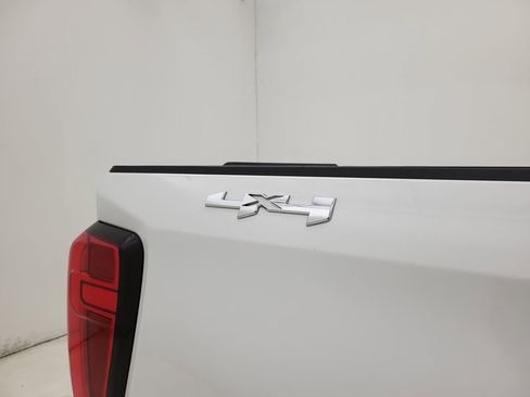 Used 2019 GMC Sierra 1500 SLE w/ SLE Value Package image 24