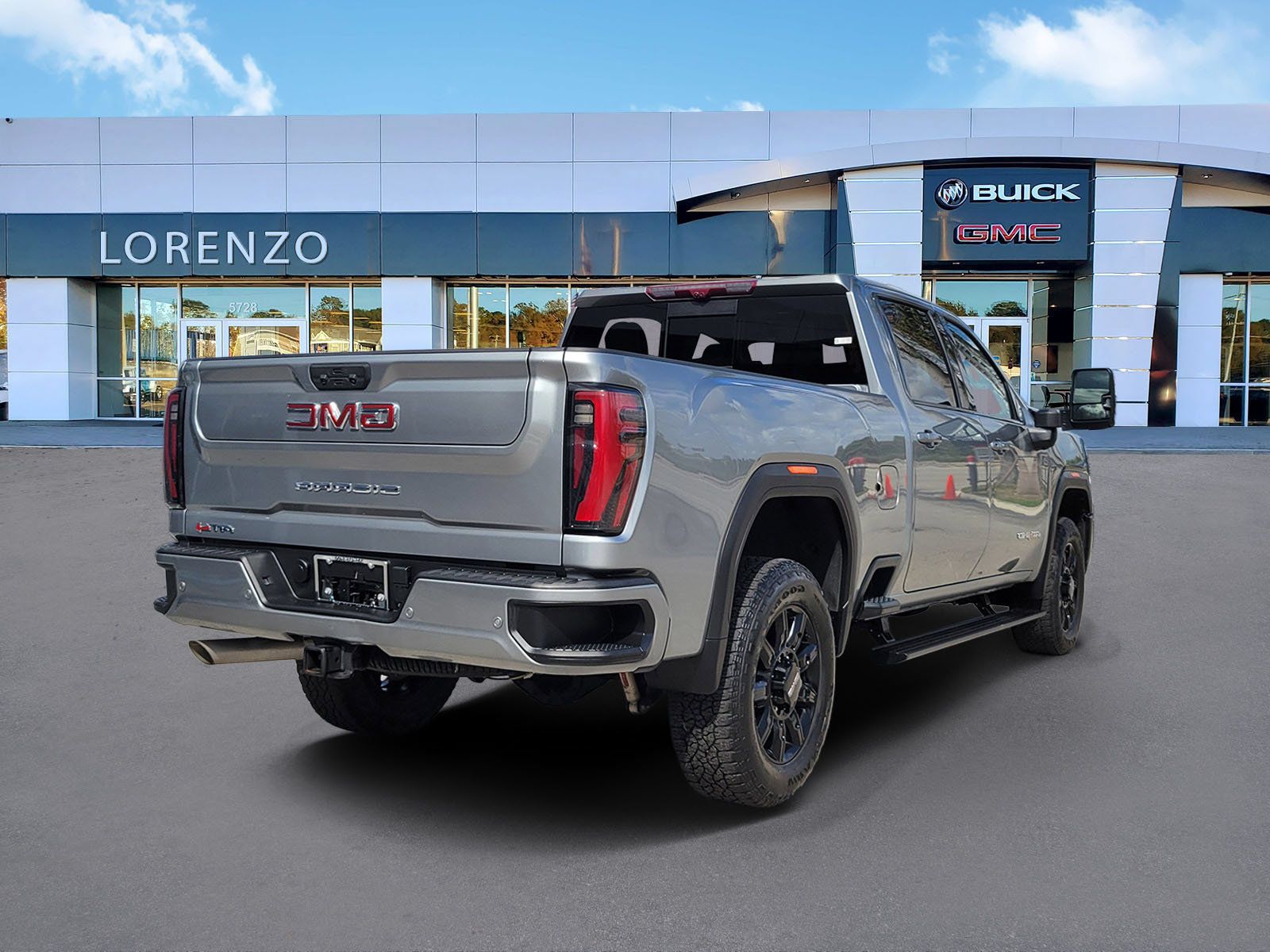 Used 2024 GMC Sierra 2500 AT4 w/ AT4 Premium Plus Package AWD/4WD image 4