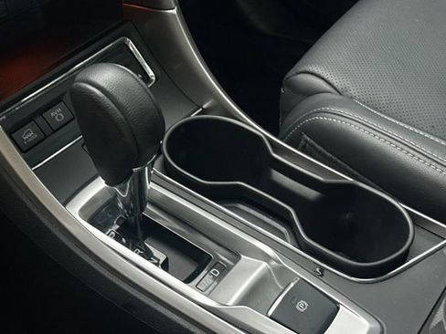 Used 2021 Subaru Ascent Limited w/ Technology Package image 22