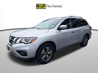 Used 2017 Nissan Pathfinder SV