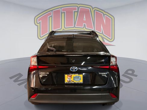 Used 2021 Toyota Prius XLE image 4