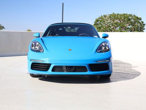 Certified 2025 Porsche 718 Boxster w/ Premium Package image 7