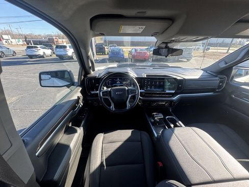 Used 2023 Chevrolet Silverado 1500 LT Trail Boss w/ Protection Package image 9