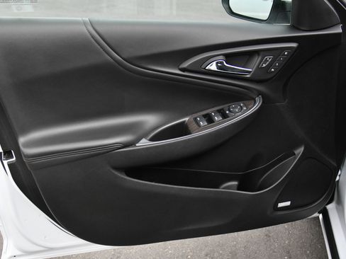Used 2023 Chevrolet Malibu LT FWD image 13
